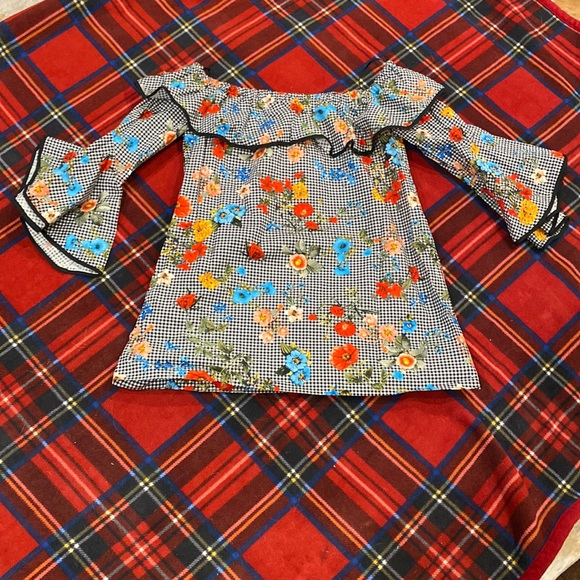 Zara Tops - Beautiful‎ zara blouse/ tunic